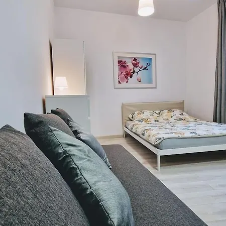 Old Market Drewnowska Manufaktura&parking Apartmán