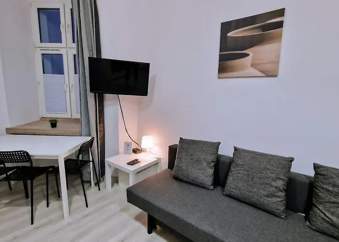 Old Market Drewnowska Manufaktura&parking *